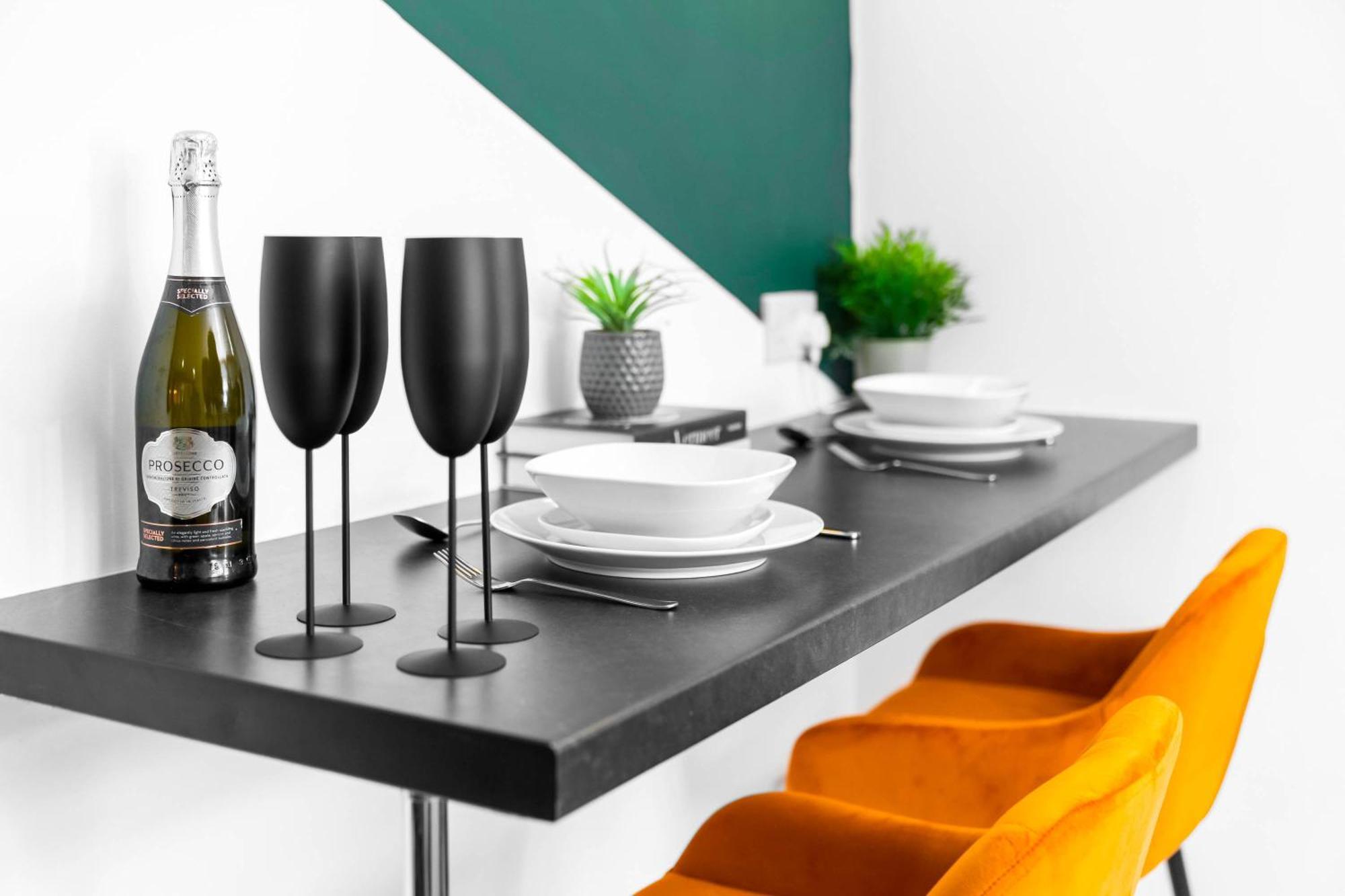 Luxury 3 Bedroom Apartment - Terrace - Near City Centre - Wifi - Smart Tv 1Mr Birmingham Exteriér fotografie