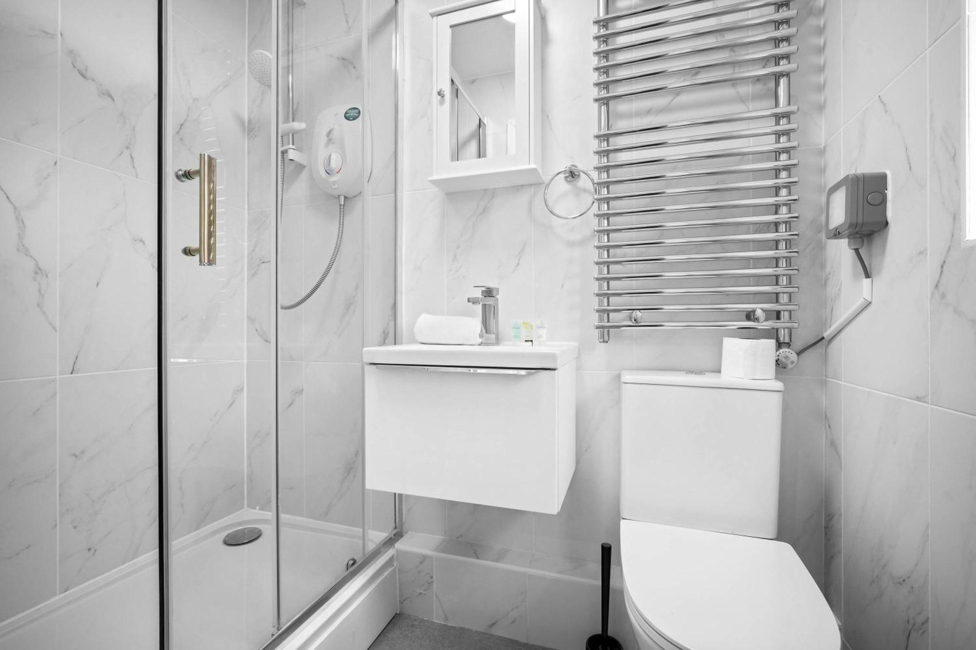 Luxury 3 Bedroom Apartment - Terrace - Near City Centre - Wifi - Smart Tv 1Mr Birmingham Exteriér fotografie