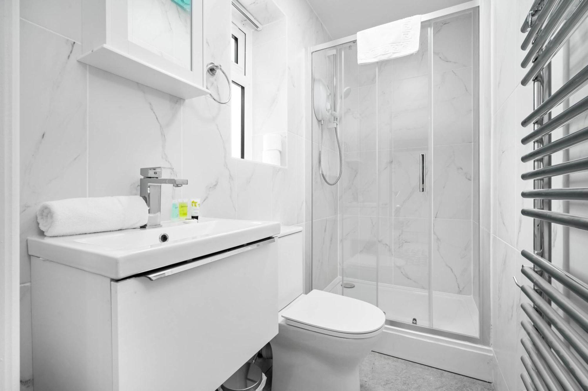 Luxury 3 Bedroom Apartment - Terrace - Near City Centre - Wifi - Smart Tv 1Mr Birmingham Exteriér fotografie